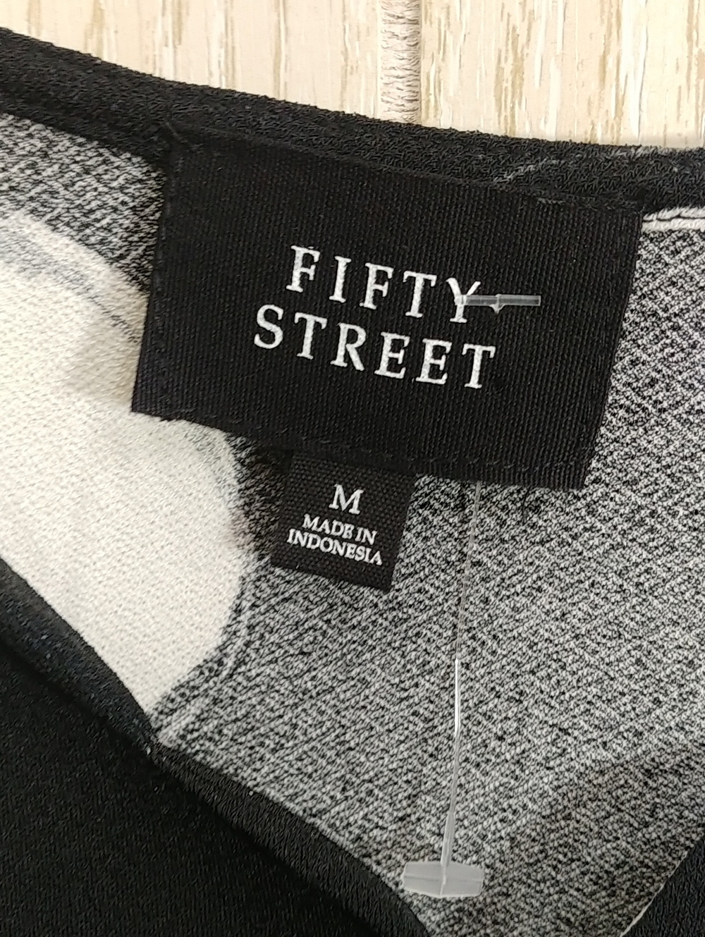 Fifty Street black polka dot crop top - Picture 6 of 11